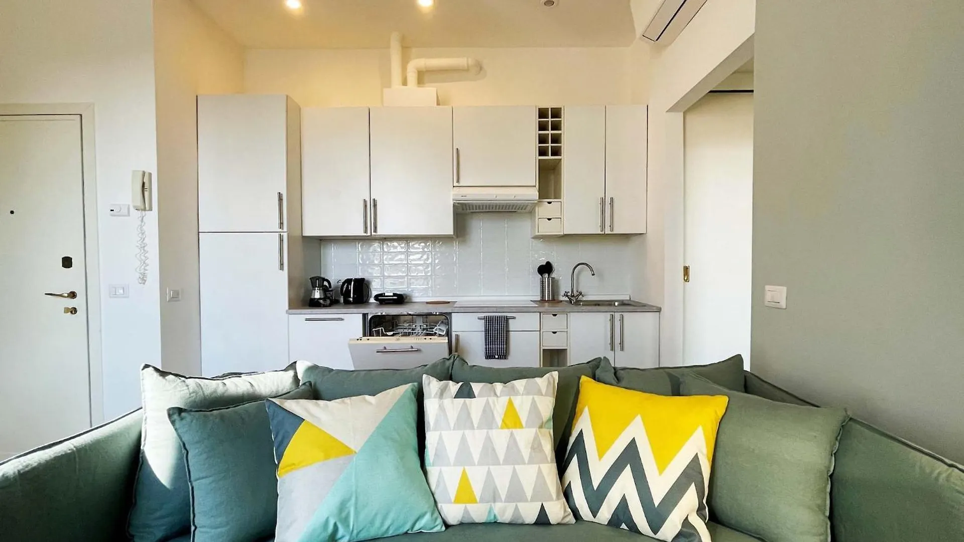 Lovely Apartments In The Hearth Of Brera By Rentopolis Milano 0*,