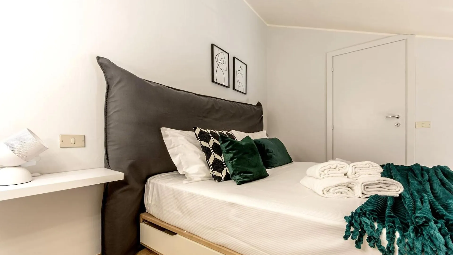 Lovely Apartments In The Hearth Of Brera By Rentopolis Milano Italien
