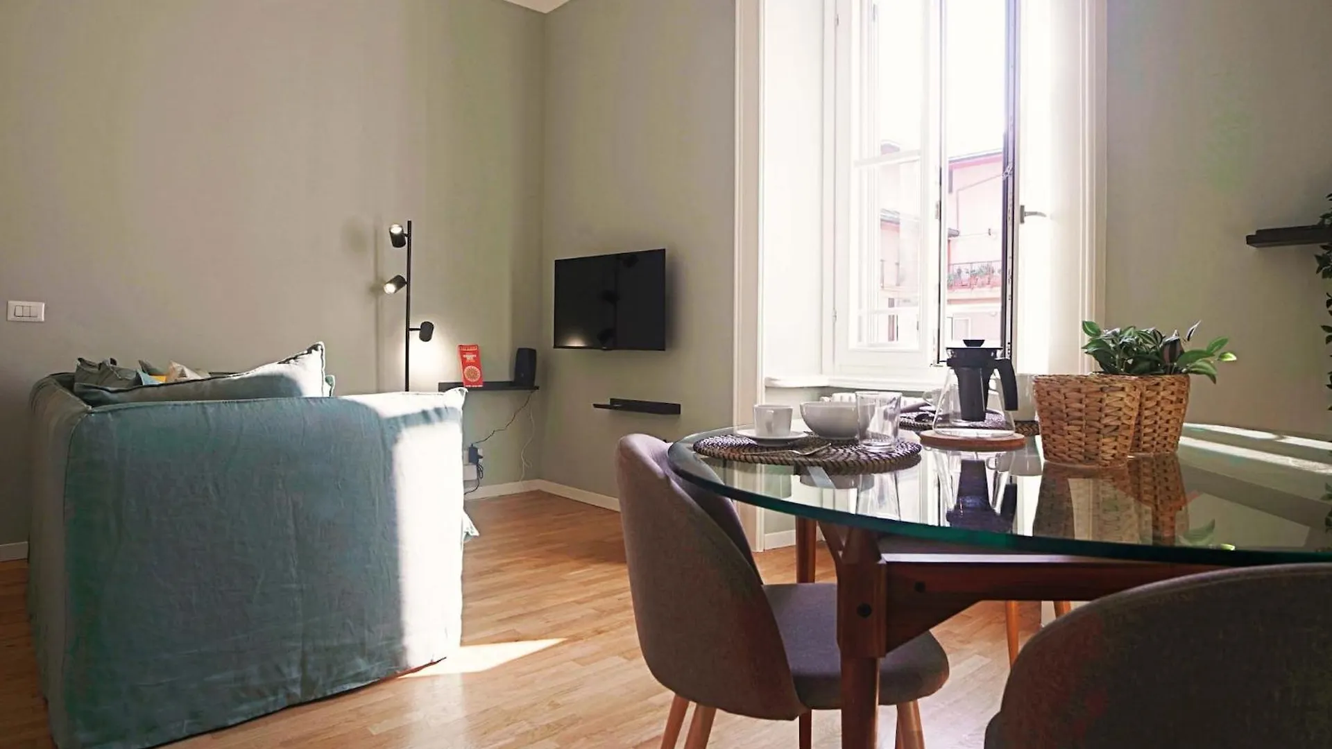 Lovely Apartments In The Hearth Of Brera By Rentopolis Milan Italy