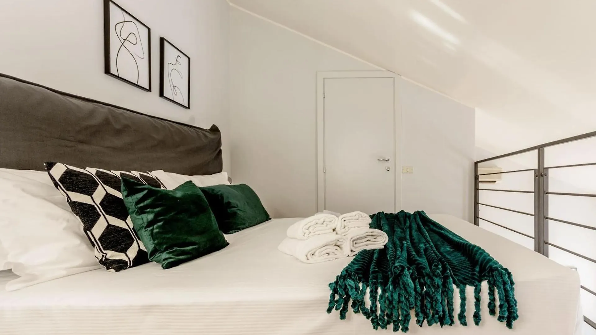 Lovely Apartments In The Hearth Of Brera By Rentopolis Milan